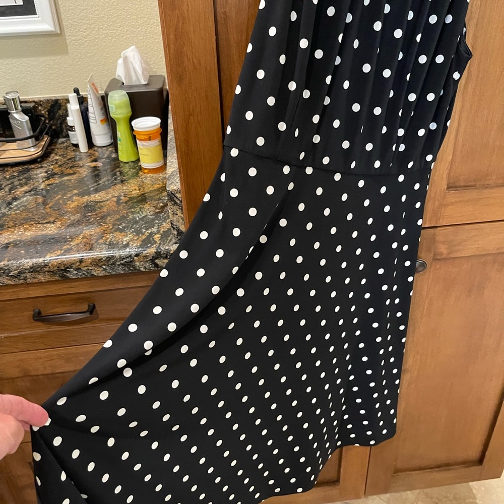 Super sexy sleeveless dress knee length